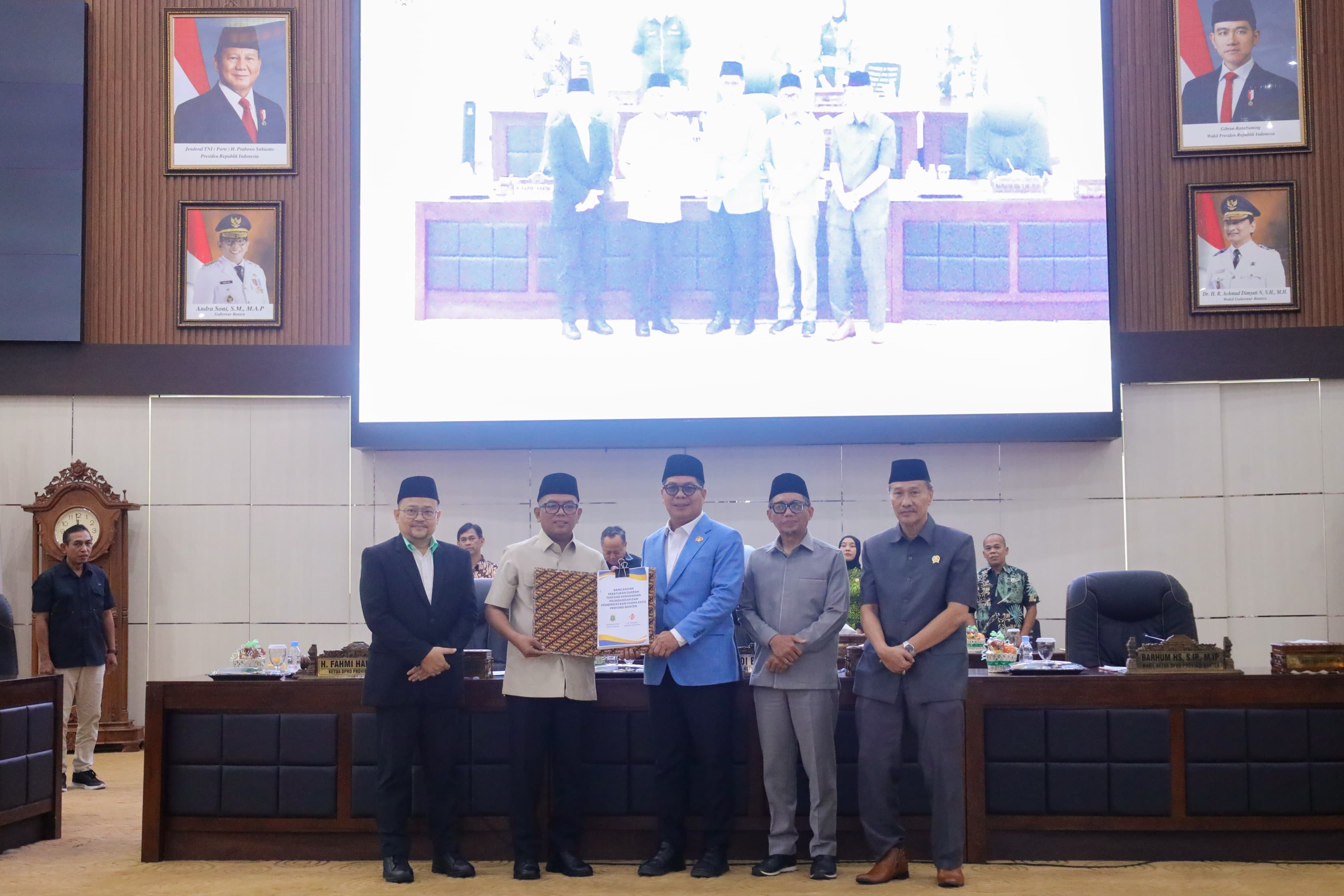 DPRD Banten Gelar Rapat Paripurna Penjelasan Usul Raperda